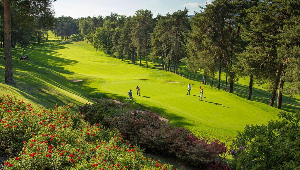1-VARIE-The-5-most-beautiful-GOLF-CLUBs-in-Italy